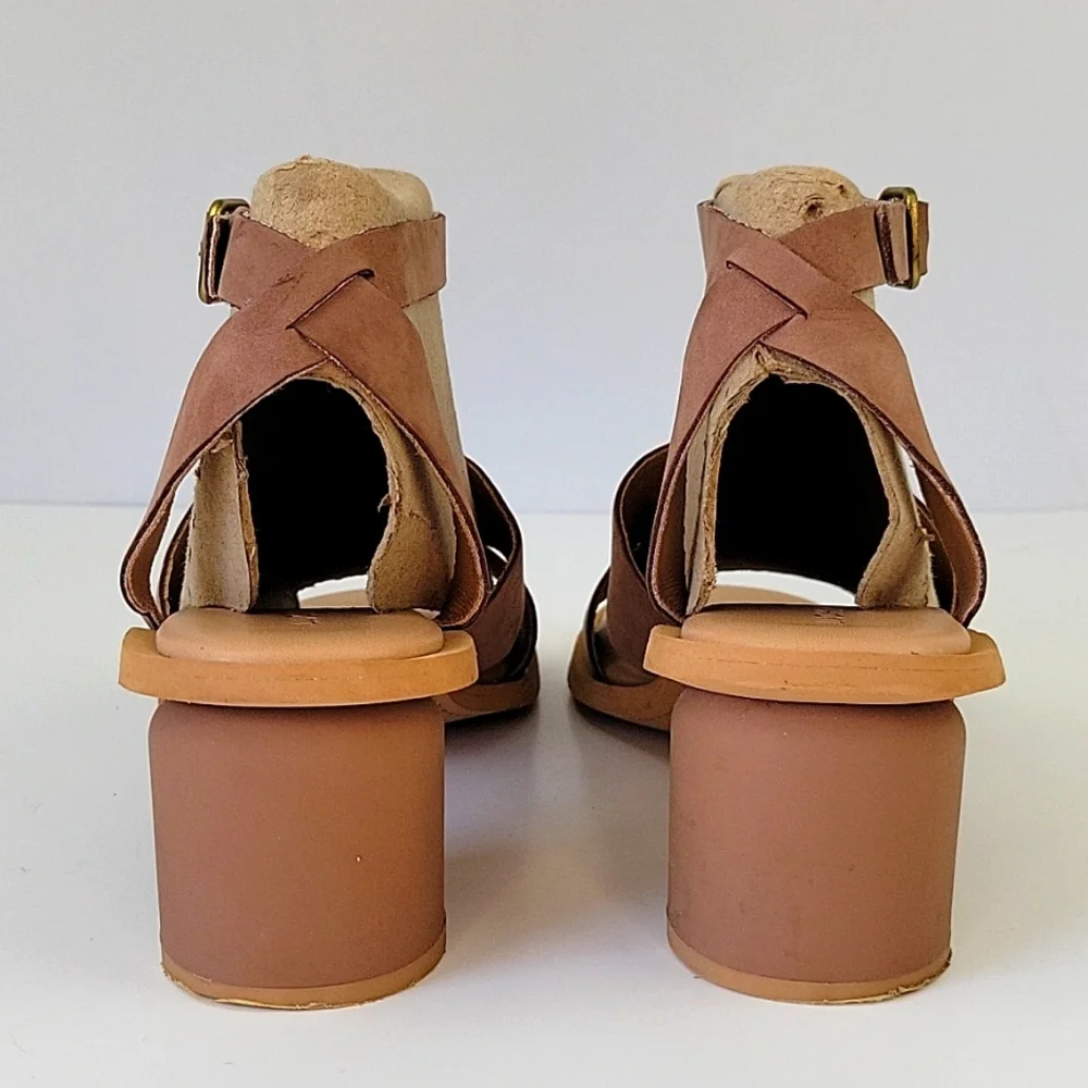 Lucky Brand Pemal Leather Sandals Taupe Size 8.5